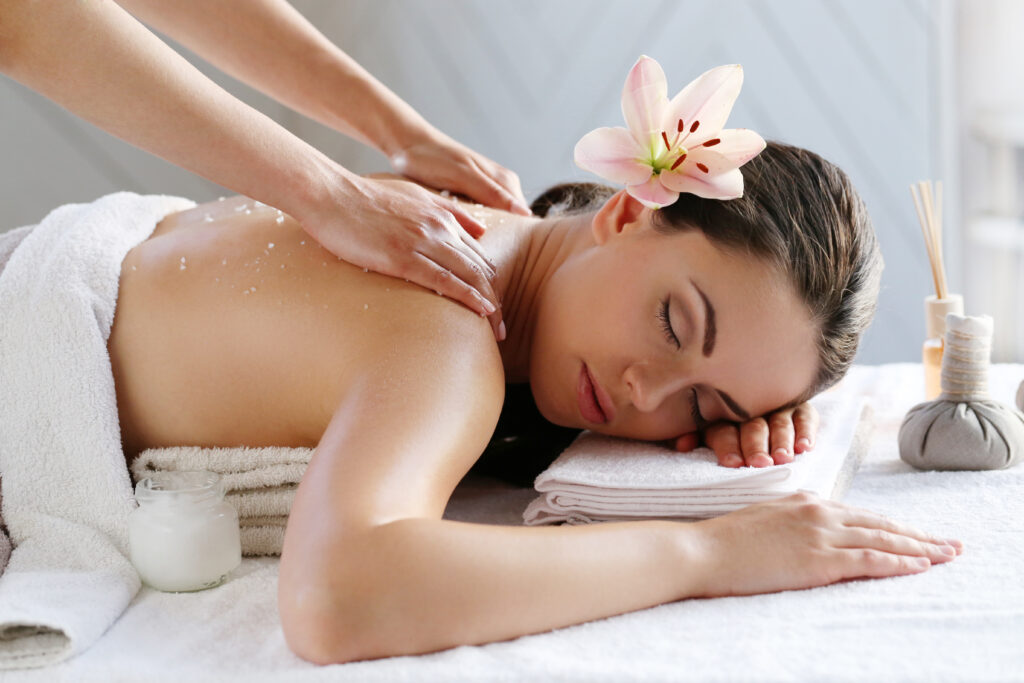 Back massage at Kolkata Body Massage